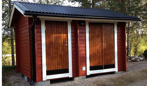 Sorselestugan förråd 9,9 kvm med två dörrar exteriör